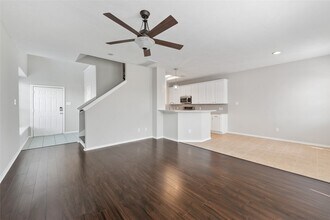 14425 Rosehedge Ct in Houston, TX - Building Photo - Building Photo