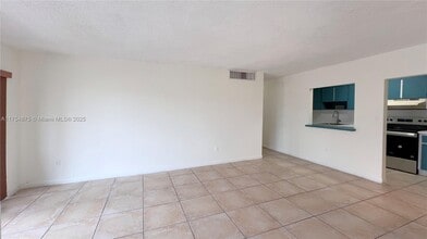4670 NW 79th Ave in Doral, FL - Building Photo - Building Photo