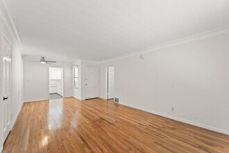 1444 S Beverly Dr in Los Angeles, CA - Foto de edificio - Building Photo