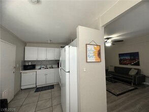 1314 E St Louis Ave in Las Vegas, NV - Building Photo - Building Photo