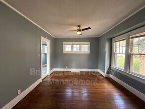 275 Delaware Ave in Dayton, OH - Building Photo - Building Photo