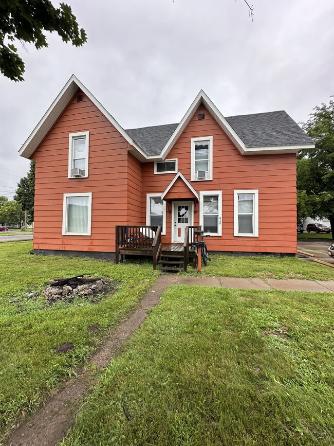 property at 838 Menomonie St