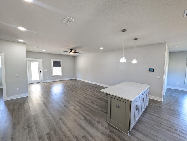 5841 Congress St in Gulf Breeze, FL - Building Photo - Building Photo