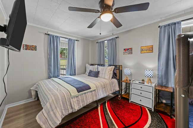 105 McGill Ave NW in Concord, NC - Building Photo - Building Photo