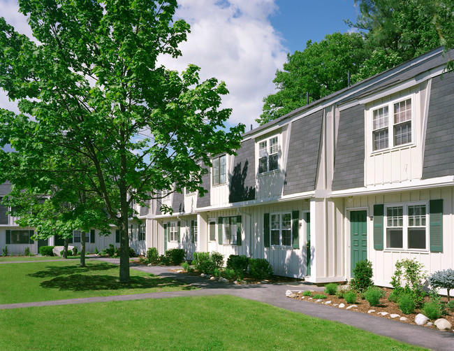 Parke Place Village in Seabrook, NH - Building Photo - Building Photo