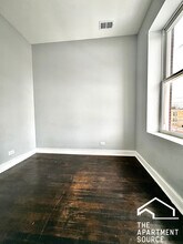 3858 W Grenshaw St, Unit 3858 Grenshaw in Chicago, IL - Building Photo - Building Photo