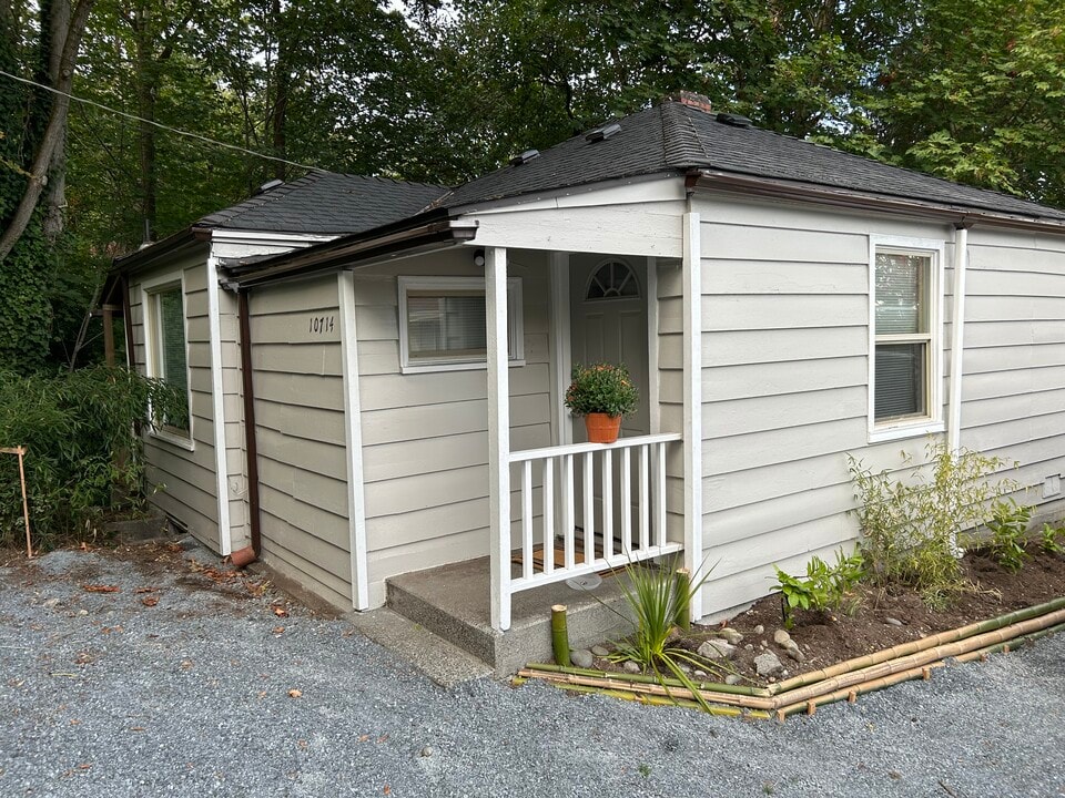 10714 24th Ave NE in Seattle, WA - Building Photo