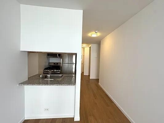 property at 350 W 50th St