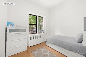 283 E 4th St in New York, NY - Building Photo - Building Photo