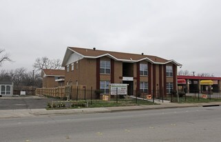 Hemphill House Apartments in Fort Worth, TX - Building Photo