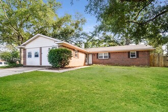 102 Griffith Ave in Prattville, AL - Building Photo - Building Photo