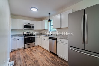 325 Camp Ground Rd in Griffin, GA - Building Photo - Building Photo