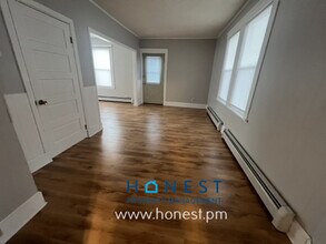 122 Clinton Ave in Winslow, ME - Building Photo - Building Photo