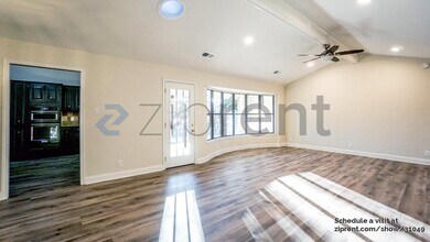 2120 Wychwood Dr in Austin, TX - Building Photo - Building Photo