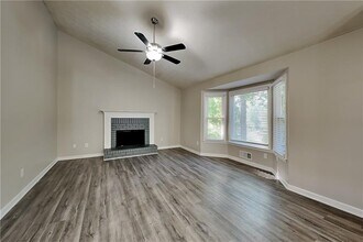 434 Robin Hood Dr in Douglasville, GA - Building Photo - Building Photo