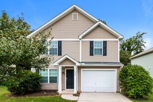 6225 Summerour Place in Charlotte, NC - Building Photo