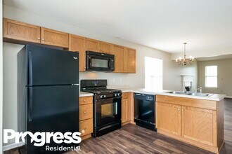 311 Bainbridge Cir in Dallas, GA - Foto de edificio - Building Photo