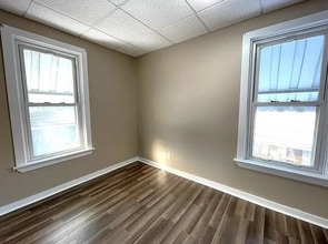 1704 Broad St in Greensburg, PA - Foto de edificio - Building Photo