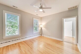 549 Ridge Rd in Wilmette, IL - Building Photo - Building Photo
