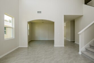 519 Spotted Slipper Pl in Ruskin, FL - Building Photo - Building Photo