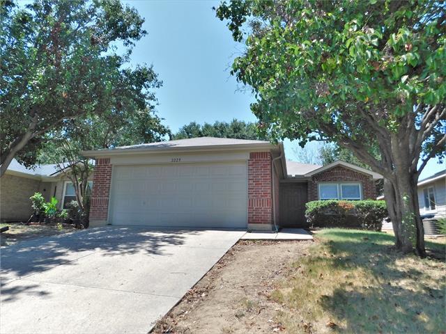 2229 Northway in Denton, TX - Building Photo