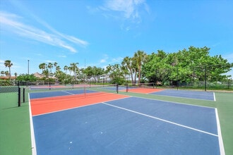 611 Destiny Dr in Ruskin, FL - Building Photo - Building Photo