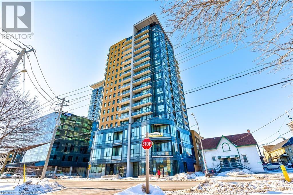 100 Garment St in Kitchener, ON - Building Photo