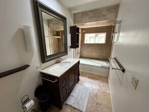 60 Naniuka Pl in Makawao, HI - Building Photo - Building Photo