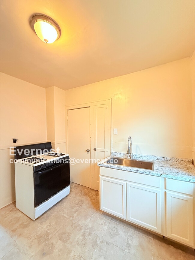 12021 Stoepel St in Detroit, MI - Building Photo - Building Photo