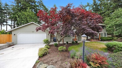 282 SW Lansdale St in Oak Harbor, WA - Building Photo - Building Photo