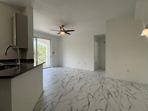 11035 Legacy Blvd, Unit Legacy luxury Condo in Palm Beach Gardens, FL - Foto de edificio - Building Photo