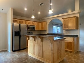 1443 SW Sturgeon Ct in Grants Pass, OR - Building Photo - Building Photo