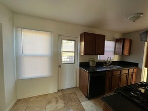 6719-21 Wunderlin Ave in San Diego, CA - Building Photo - Building Photo