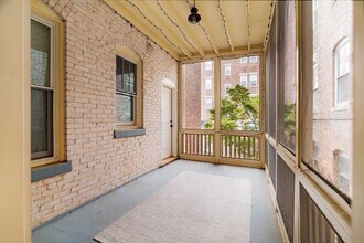 20 Saint Paul St, Unit 1 in Brookline, MA - Building Photo - Building Photo