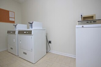 Regency Park North in Bemidji, MN - Building Photo - Building Photo