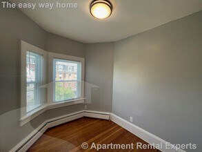 356 Somerville Ave in Somerville, MA - Building Photo - Building Photo