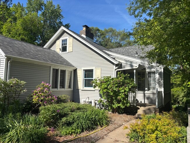 1070 N Warren St, Unit North in Gary, IN - Building Photo - Building Photo