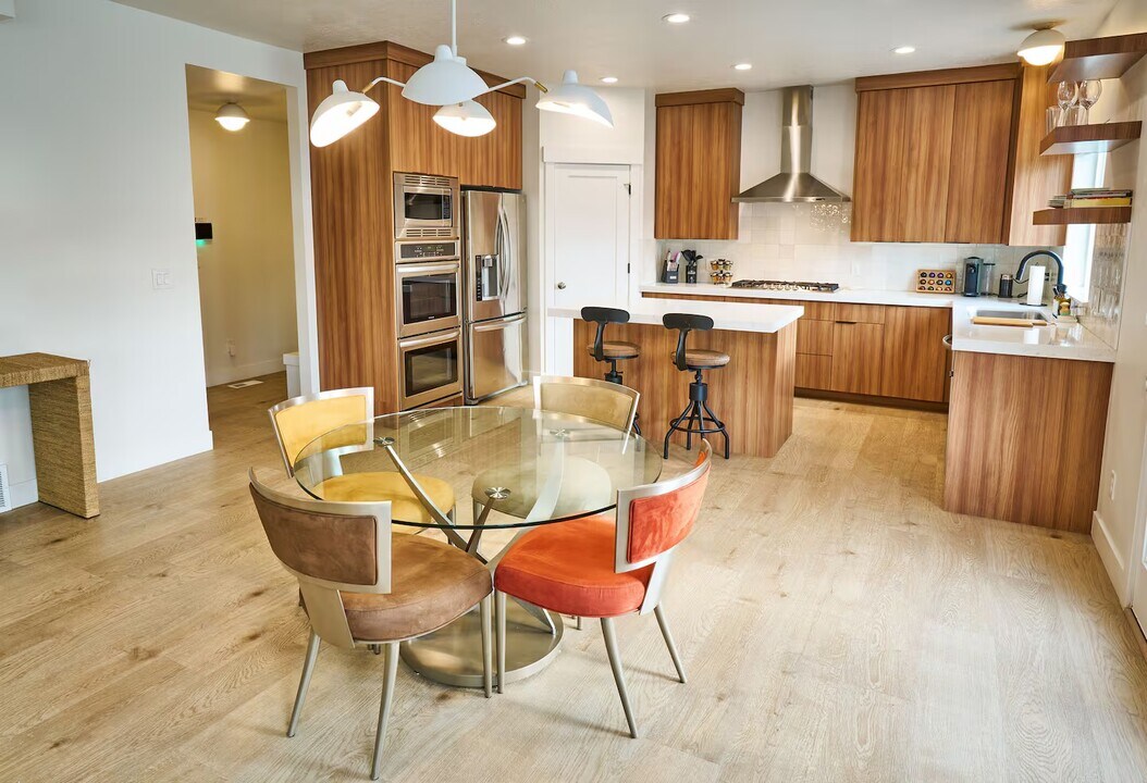 7252 S 1035 E in Midvale, UT - Building Photo