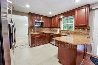 6410 Kings Landing Rd in Alexandria, VA - Building Photo - Building Photo
