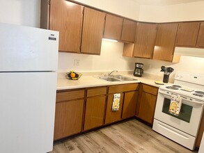 Indianola Park II Apartments in Indianola, IA - Building Photo - Interior Photo