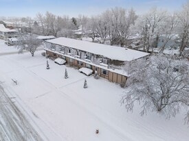 1017 9th St in Harvard, IL - Building Photo