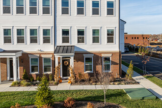 Parkers Creek in Fort Monmouth, NJ - Building Photo - Building Photo