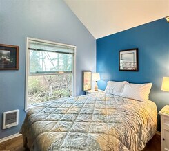 218 Ironwood Dr in Sequim, WA - Foto de edificio - Building Photo