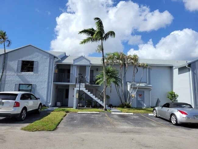 property at 960 N Franklin Ave