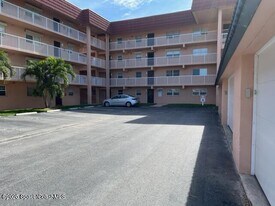 5 Sunflower St in Cocoa Beach, FL - Building Photo