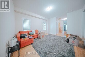 212 Ronald Guscott St in Oshawa, ON - Building Photo - Building Photo