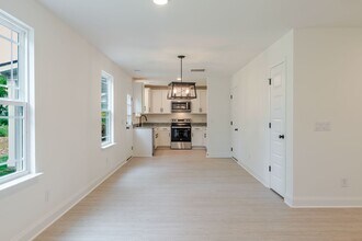 1086 Javier Dr in Springfield, TN - Building Photo - Building Photo