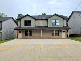 3108 Commerce St in Park Hills, MO - Building Photo