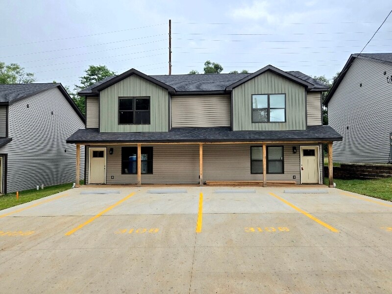 3108 Commerce St in Park Hills, MO - Building Photo