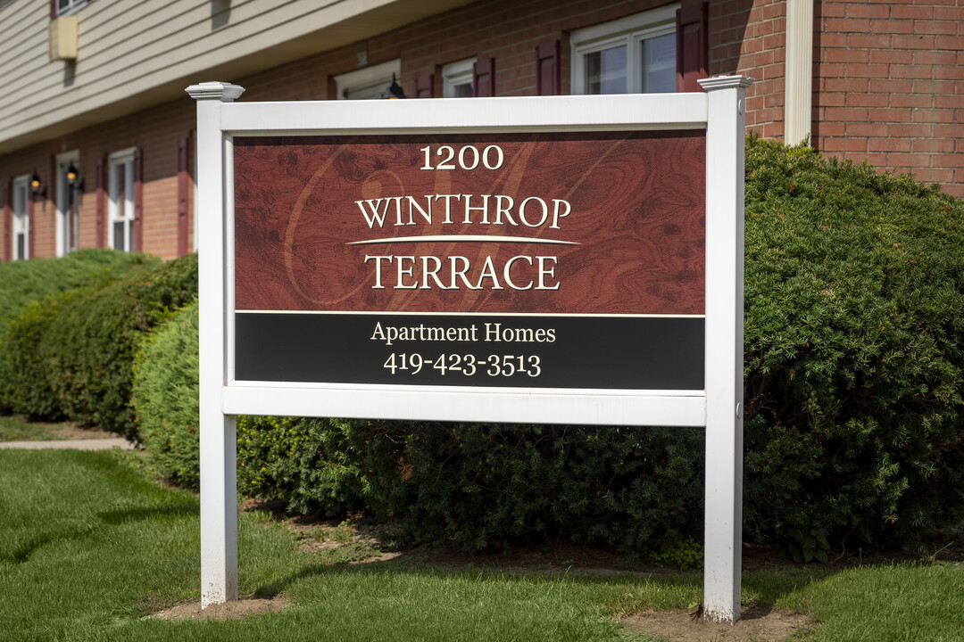 Winthrop Terrace - Findlay in Findlay, OH - Building Photo